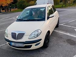 Weiß Gebraucht 2005 Lancia Ypsilon Kleinwagen | 1.500 € (Fairer Preis)