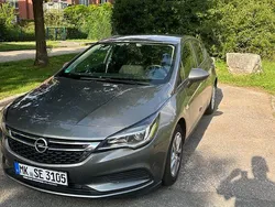Grau Gebraucht 2017 Opel Astra Edition Limousine | 9.000 € (Guter Preis)