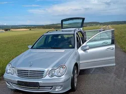 Silber Gebraucht 2006 Mercedes 230 Kombi | 4.900 €