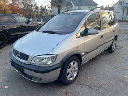 Silber Gebraucht 2002 Opel Zafira Elegance Van / Kleinbus | 1.900 € (Etwas zu teuer)
