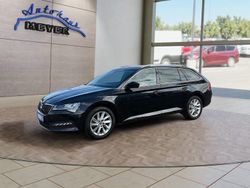 Black magic (metallic) Gebraucht 2024 Skoda Superb Kombi | 28.999 €