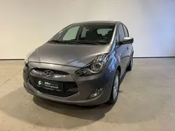 Grau Gebraucht 2014 Hyundai ix20 Trend Van / Kleinbus | 9.490 € (Fairer Preis)