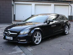 Schwarz Gebraucht 2014 Mercedes CLS500 Shooting Brake AMG Kombi | 22.900 €