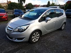 Silber metallic Gebraucht 2017 Opel Meriva Innovation Van / Kleinbus | 12.730 € (Teuer)
