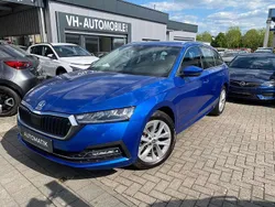 Blau Gebraucht 2024 Skoda Octavia Kombi | 26.955 € (Guter Preis)