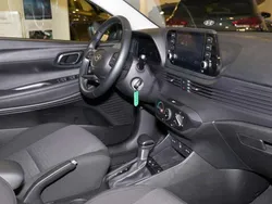 Dragon red Gebraucht 2023 Hyundai i20 Trend Kleinwagen | 17.780 €