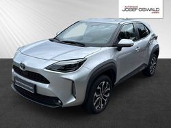 Silber Gebraucht 2021 Toyota Yaris Cross Team SUV | 23.450 € (Fairer Preis)