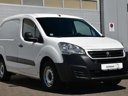 Lack weiss banquise/deckende l Gebraucht 2018 Peugeot Partner Van / Kleinbus | 7.999 € (Fairer Preis)
