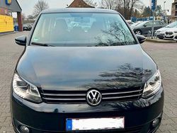 Schwarz Gebraucht 2015 VW Touran Van / Kleinbus | 6.490 € (Superpreis)