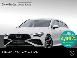 Polarweiß Gebraucht 2024 Mercedes CLA180 Shooting Brake AMG Kombi | 30.490 €