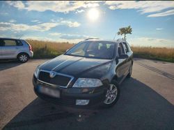 Schwarz Gebraucht 2008 Skoda Octavia Ambiente Kombi | 2.500 € (Guter Preis)