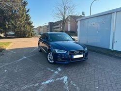 Blau Gebraucht 2013 Audi A3 Ambiente Limousine | 10.950 € (Guter Preis)