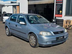 Grau Gebraucht 2001 Opel Astra Limousine | 2.850 € (Etwas zu teuer)