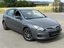 Grau Gebraucht 2010 Hyundai i30 Limousine | 4.999 € (Fairer Preis)