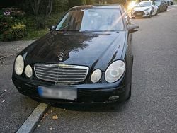 Schwarz Gebraucht 2004 Mercedes E220 Limousine | 1.400 € (Superpreis)