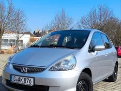 Grau Gebraucht 2005 Honda Jazz LS Kleinwagen | 2.999 € (Fairer Preis)