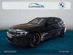 Saphirschwarz Gebraucht 2023 BMW 320 M Sport Kombi | 32.480 € (Guter Preis)