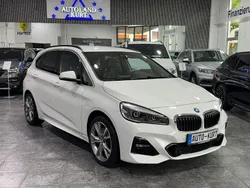 Weiß Gebraucht 2020 BMW 225 M Sport Van / Kleinbus | 23.900 € (Superpreis)