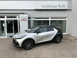Cosmic silber metallic/ dach schwarz Gebraucht 2023 Toyota C-HR Sport SUV | 44.999 € (Teuer)