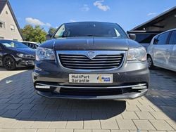 Grau Gebraucht 2012 Lancia Voyager Silver Van / Kleinbus | 7.950 € (Superpreis)
