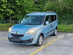 Blau Gebraucht 2012 Opel Combo Life Kombi | 5.500 € (Etwas zu teuer)