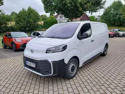 Icy white Gebraucht 2024 Toyota Proace Van | 32.990 € (Teuer)