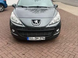 Grau Gebraucht 2011 Peugeot 207 CC Active Cabrio | 3.999 € (Fairer Preis)