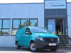 Grün Gebraucht 2020 Mercedes Vito Van / Kleinbus | 19.900 € (Superpreis)