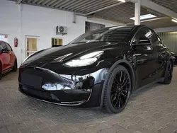 Schwarz Gebraucht 2022 Tesla Model Y Performance SUV | 40.349 € (Teuer)