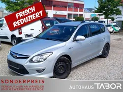 Silber Gebraucht 2011 Hyundai i30 Comfort Kombi | 2.685 € (Guter Preis)