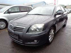 Grau Gebraucht 2007 Toyota Avensis Executive Limousine | 3.899 € (Fairer Preis)