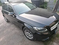 Schwarz Gebraucht 2015 Mercedes C200 Kombi | 9.500 €