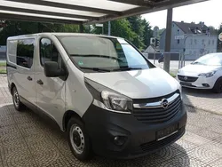 Grau Gebraucht 2015 Opel Vivaro Van | 11.950 € (Fairer Preis)