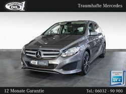 Grau Gebraucht 2015 Mercedes B200 Van / Kleinbus | 14.850 € (Fairer Preis)
