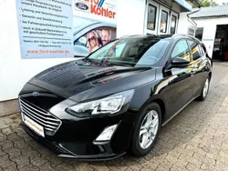 Schwarz Gebraucht 2000 Ford Focus Cool & Connect Kombi | 17.990 €