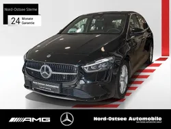 Metalliclack kosmosschwarz Gebraucht 2024 Mercedes B200 Progressive Van / Kleinbus | 32.490 € (Guter Preis)