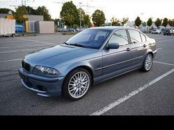 Blau Gebraucht 2001 BMW 320 Limousine | 2.200 € (Superpreis)