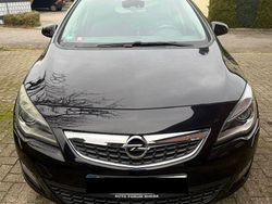 Schwarz Gebraucht 2010 Opel Astra Limousine | 4.950 € (Fairer Preis)