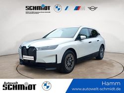 Alpinweiß Gebraucht 2022 BMW iX Shadowline SUV | 47.989 € (Fairer Preis)