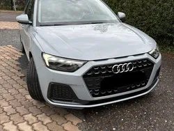 Grau Gebraucht 2021 Audi A1 Sportback Advanced Kleinwagen | 18.750 € (Fairer Preis)