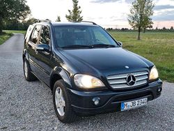 Schwarz Gebraucht 2002 Mercedes ML400 AMG SUV | 9.300 €