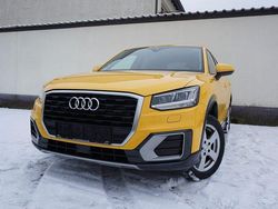 Gelb Gebraucht 2016 Audi Q2 Design SUV | 14.950 € (Fairer Preis)