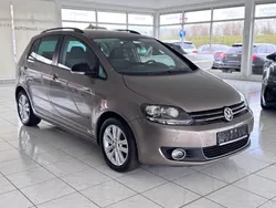 Braun Gebraucht 2011 VW Golf Plus Cross Style Van / Kleinbus | 8.990 € (Teuer)