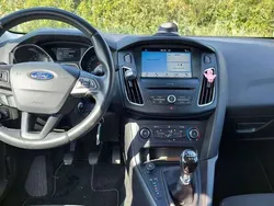 Rot Gebraucht 2018 Ford Focus Business Edition Kombi | 10.555 € (Guter Preis)