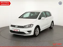 Weiß Gebraucht 2017 VW Golf Sportsvan Highline Van / Kleinbus | 16.990 € (Fairer Preis)