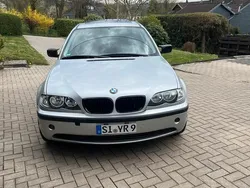 Silber Gebraucht 2004 BMW 318 Sport Line Limousine | 2.999 € (Fairer Preis)