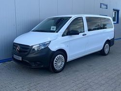 Weiß Gebraucht 2018 Mercedes Vito Van / Kleinbus | 23.599 €