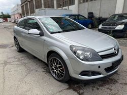 Silber Gebraucht 2005 Opel Astra GTC Edition Limousine | 3.500 € (Fairer Preis)