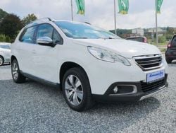 Weiß Gebraucht 2015 Peugeot 2008 Allure SUV | 10.900 € (Etwas zu teuer)