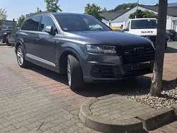 Grau Gebraucht 2017 Audi Q7 Ambiente SUV | 32.600 €